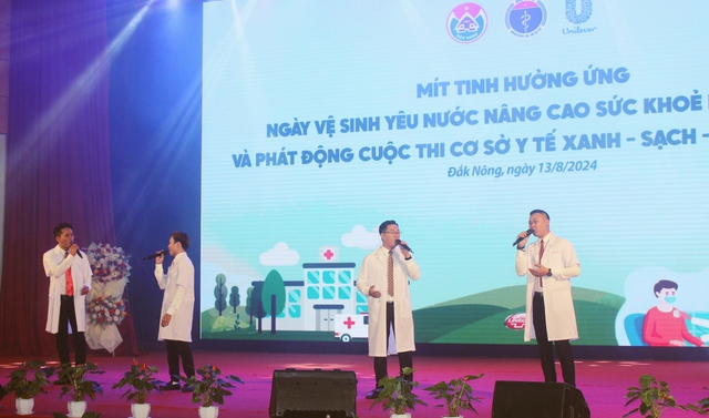 Mít tinh hưởng ứng Ngày Vệ sinh yêu nước nâng cao sức khỏe nhân dân, phát động cuộc thi Cơ sở y tế Xanh - Sạch - Đẹp lần thứ I- Ảnh 1.