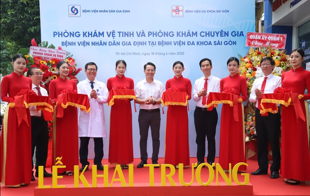 Giảm tải bệnh viện tuyến trên với mô hình phòng khám vệ tinh- Ảnh 1. Giảm tải bệnh viện tuyến trên với mô hình phòng khám vệ tinh- Ảnh 1.