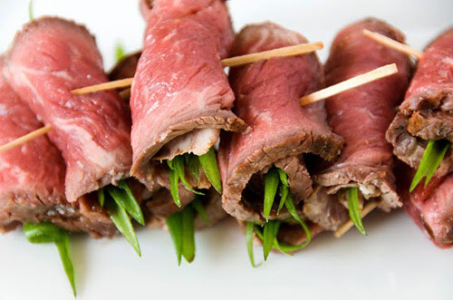 Top 5 loại thực phẩm nên hạn chế ăn khi đi du lịch- Ảnh 1. Top 5 loại thực phẩm nên hạn chế ăn khi đi du lịch- Ảnh 1.