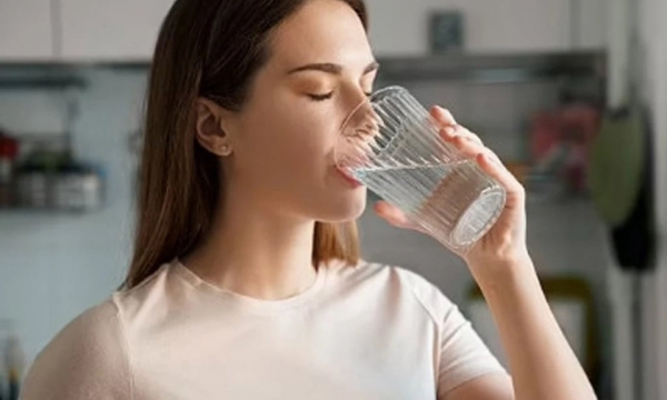 Chuyên gia chỉ cách uống nước đúng và đủ trong mùa nóng- Ảnh 1. 2232510_20a31d1489ab9ae1c44a7a78bd1394ad