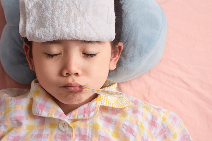 2 điều cha mẹ nên biết khi dùng thuốc hạ sốt cho trẻ nhỏ- Ảnh 1. 2 điều cha mẹ nên biết khi dùng thuốc hạ sốt cho trẻ nhỏ- Ảnh 1.
