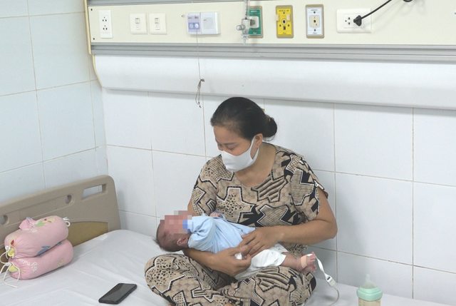 Không chỉ trẻ nhỏ mà bà mẹ mang thai cũng cần tiêm vaccine ho gà- Ảnh 1. Không chỉ trẻ nhỏ mà bà mẹ mang thai cũng cần tiêm vaccine ho gà- Ảnh 1.