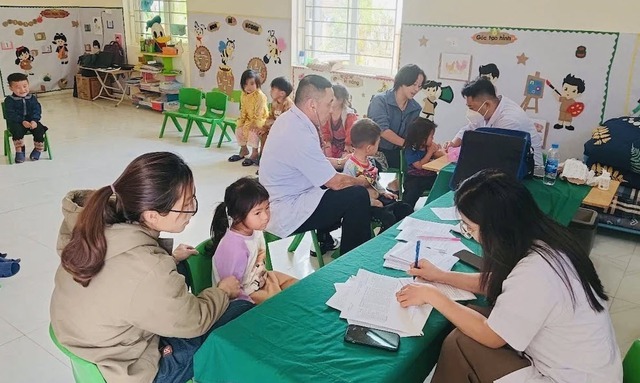 Thanh Hóa phủ vaccine sởi vượt 96%, ngăn chặn dịch bùng phát- Ảnh 1. Thanh Hóa phủ vaccine sởi vượt 96%, ngăn chặn dịch bùng phát- Ảnh 1.