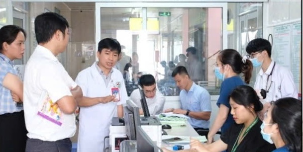 Hai bệnh viện ở TPHCM đối mặt nguy cơ quá tải sốt xuất huyết- Ảnh 1. Hai bệnh viện ở TPHCM đối mặt nguy cơ quá tải sốt xuất huyết- Ảnh 1.
