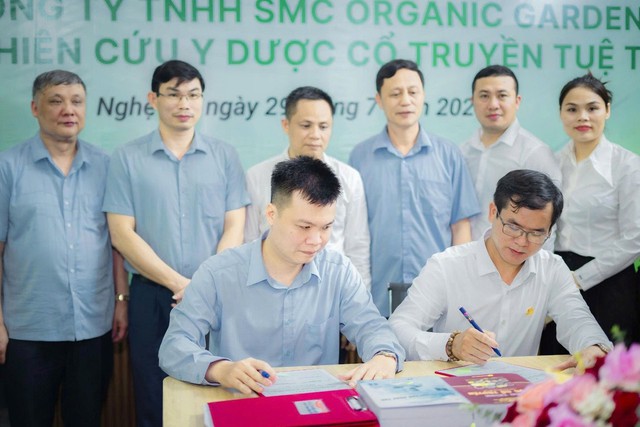 Viện nghiên cứu Y Dược cổ truyền Tuệ Tĩnh và Công ty TNHH SMC ORGANIC GARDEN ký kết hợp tác toàn diện- Ảnh 1. Viện nghiên cứu Y Dược cổ truyền Tuệ Tĩnh và Công ty TNHH SMC ORGANIC GARDEN ký kết hợp tác toàn diện- Ảnh 1.