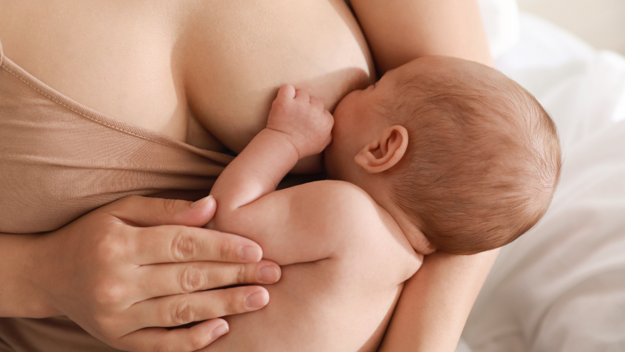 Lợi ích của việc cho trẻ bú sữa mẹ hoàn toàn trong 6 tháng đầu- Ảnh 1. Lợi ích của việc cho trẻ bú sữa mẹ hoàn toàn trong 6 tháng đầu- Ảnh 1.