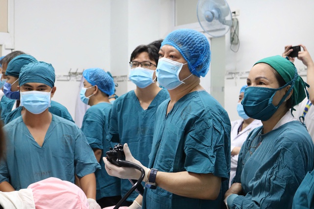 Bệnh viện Đa khoa Ninh Thuận tiếp nhận chuyển giao kỹ thuật nội soi tiêu hóa từ các chuyên gia đầu ngành- Ảnh 1. Bệnh viện Đa khoa Ninh Thuận tiếp nhận chuyển giao kỹ thuật nội soi tiêu hóa từ các chuyên gia đầu ngành- Ảnh 1.