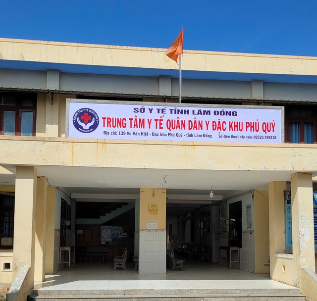 Đầu tư máy chụp CT hiện đại cho Trung tâm Y tế Quân dân Y đặc khu Phú Quý- Ảnh 1. Đầu tư máy chụp CT hiện đại cho Trung tâm Y tế Quân dân Y đặc khu Phú Quý- Ảnh 1.