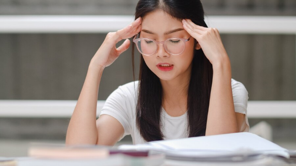 Kỹ thuật thở trong yoga giúp giảm stress và kiểm soát thèm ăn- Ảnh 1. Kỹ thuật thở trong yoga giúp giảm stress và kiểm soát thèm ăn- Ảnh 1.